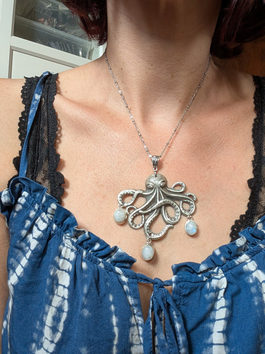 Collier labradorite blanche pierre de lune arc-en-ciel