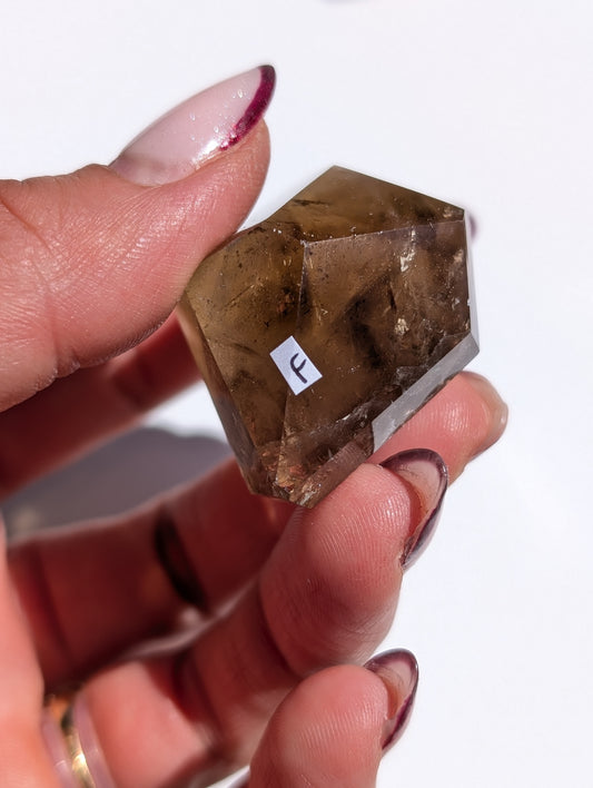 Pointe de citrine véritable