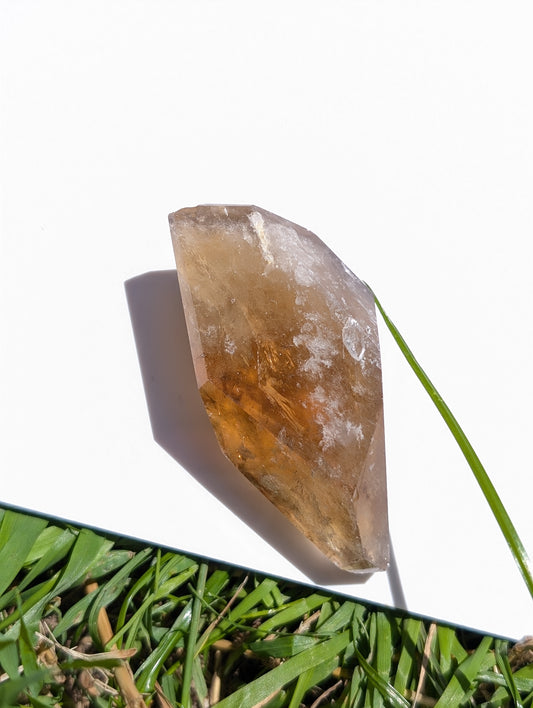 Pointe de citrine véritable