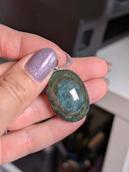 Collier en obsidienne mentogochol