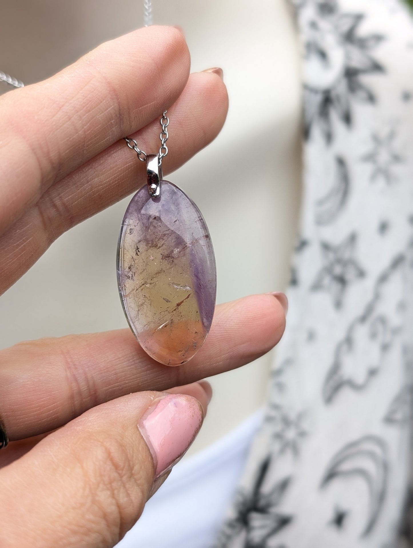 Collier avec amétrine léger accroc au dos= prix réduit