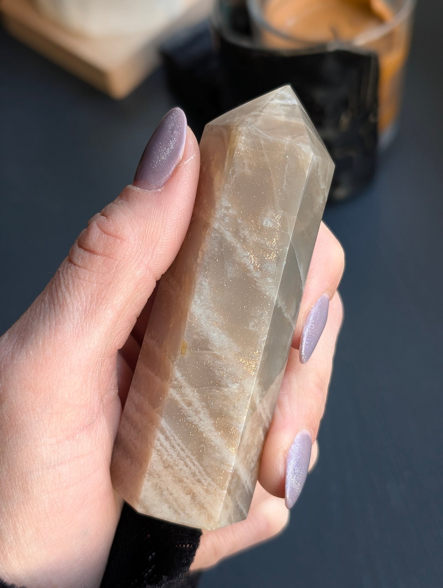 Pierre de lune pointe photo conforme