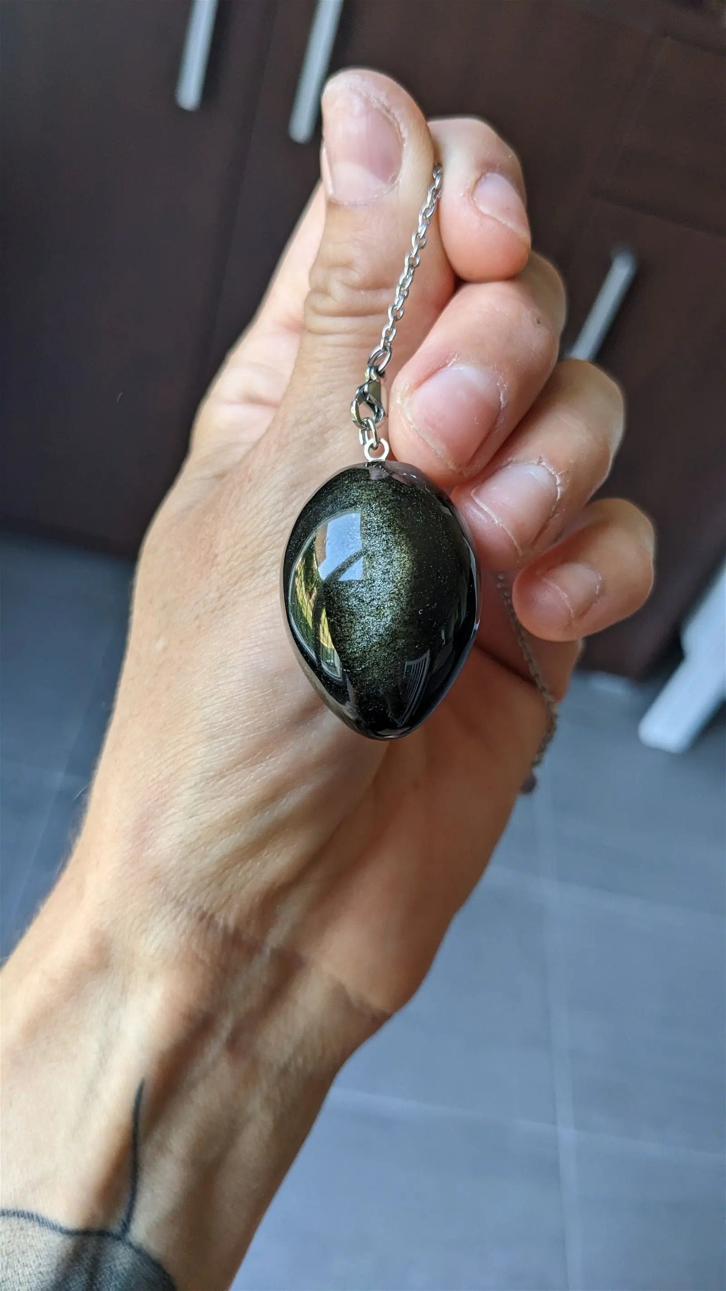 Pendule en obsidienne dorée gravé d'un Arbre de Vie - Aurore Lune