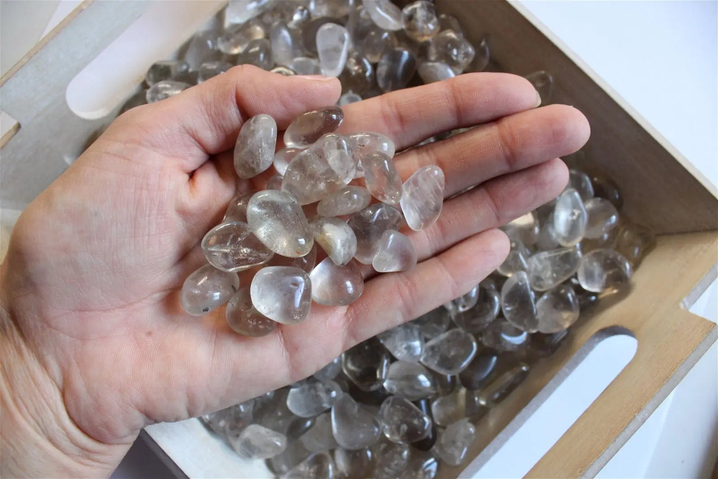 Petite Pierre roulée en quartz fumé ou enfumé - Aurore Lune