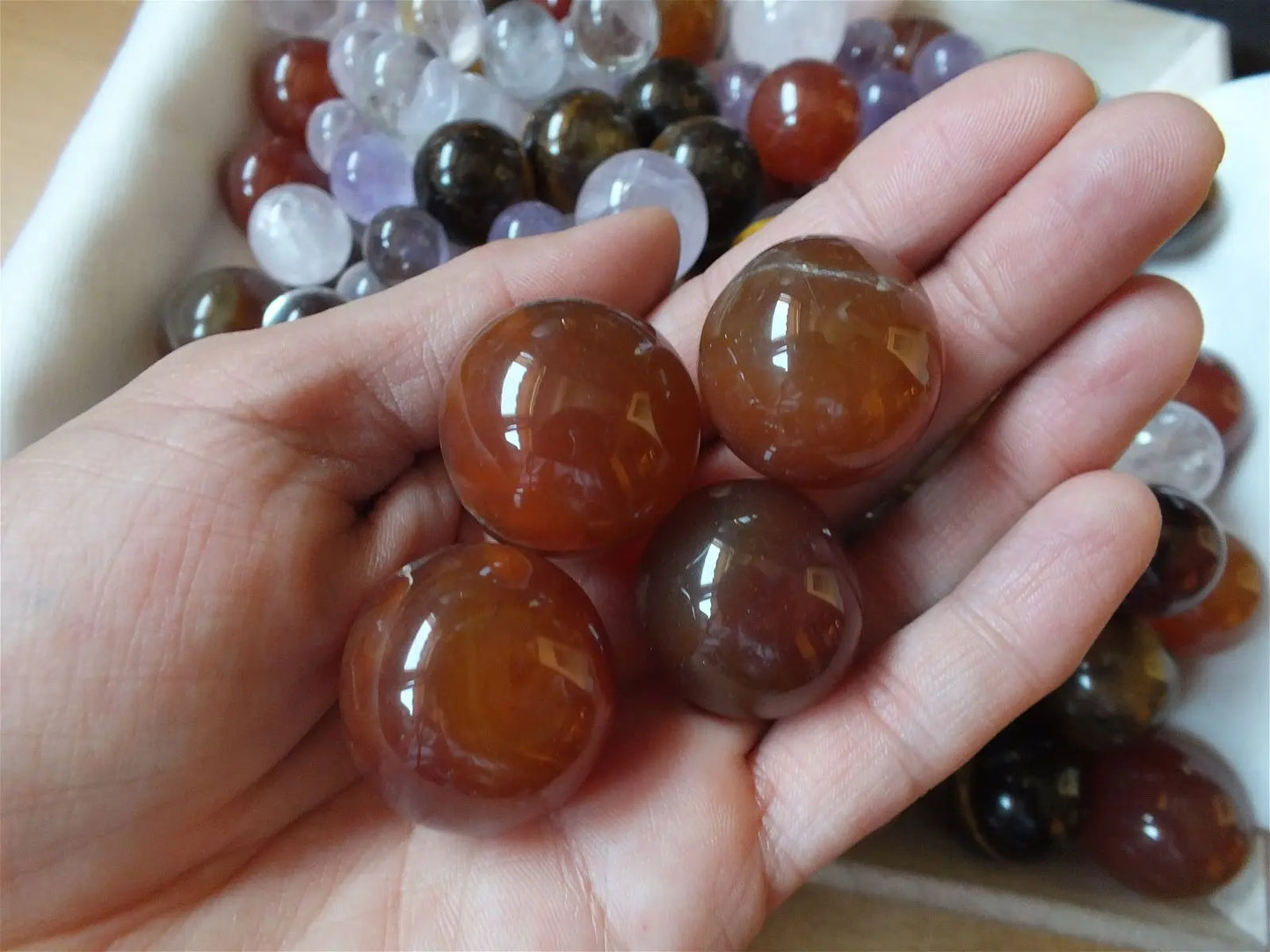 Petites sphères minérales quartz rose améthyste oeil de tigre cornaline - Aurore Lune