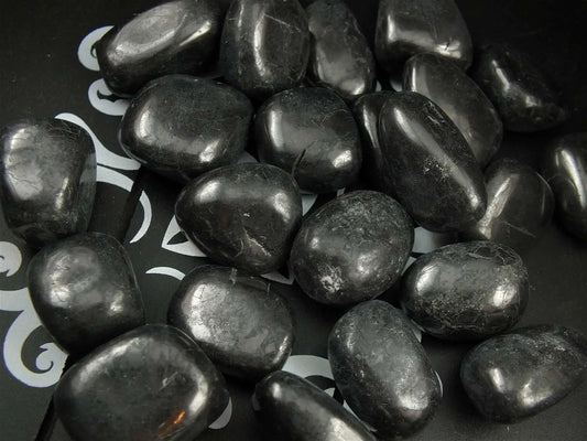 Pierre roulée de shungite à l'unité - Aurore Lune