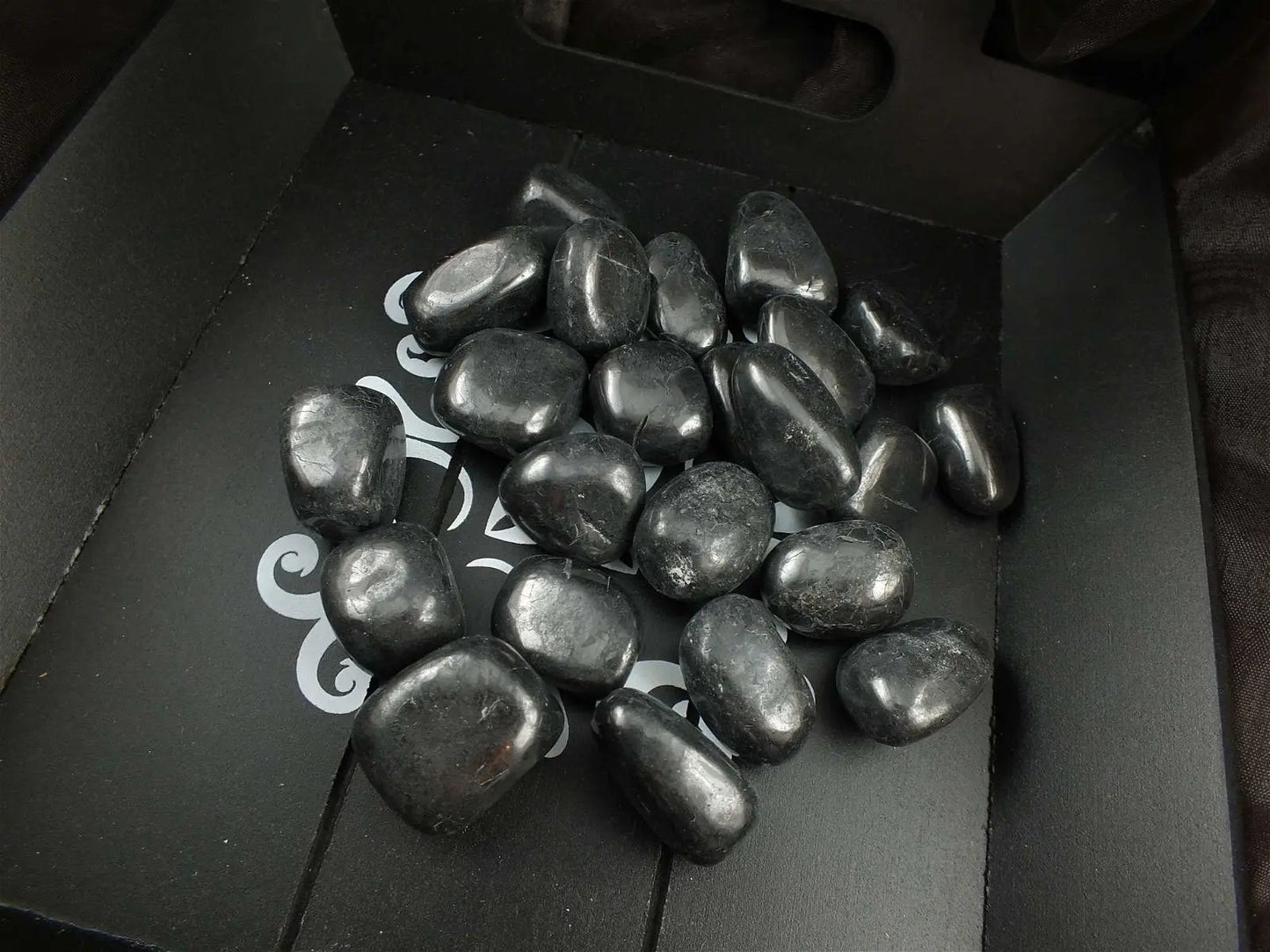Pierre roulée de shungite à l'unité - Aurore Lune