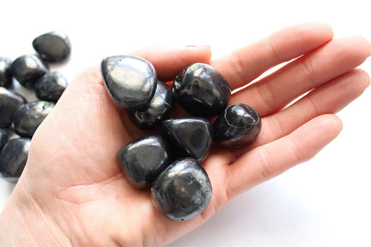 Pierre roulée de shungite à l'unité - Aurore Lune