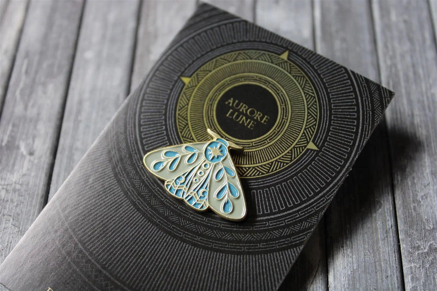 Pin's papillon - Aurore Lune
