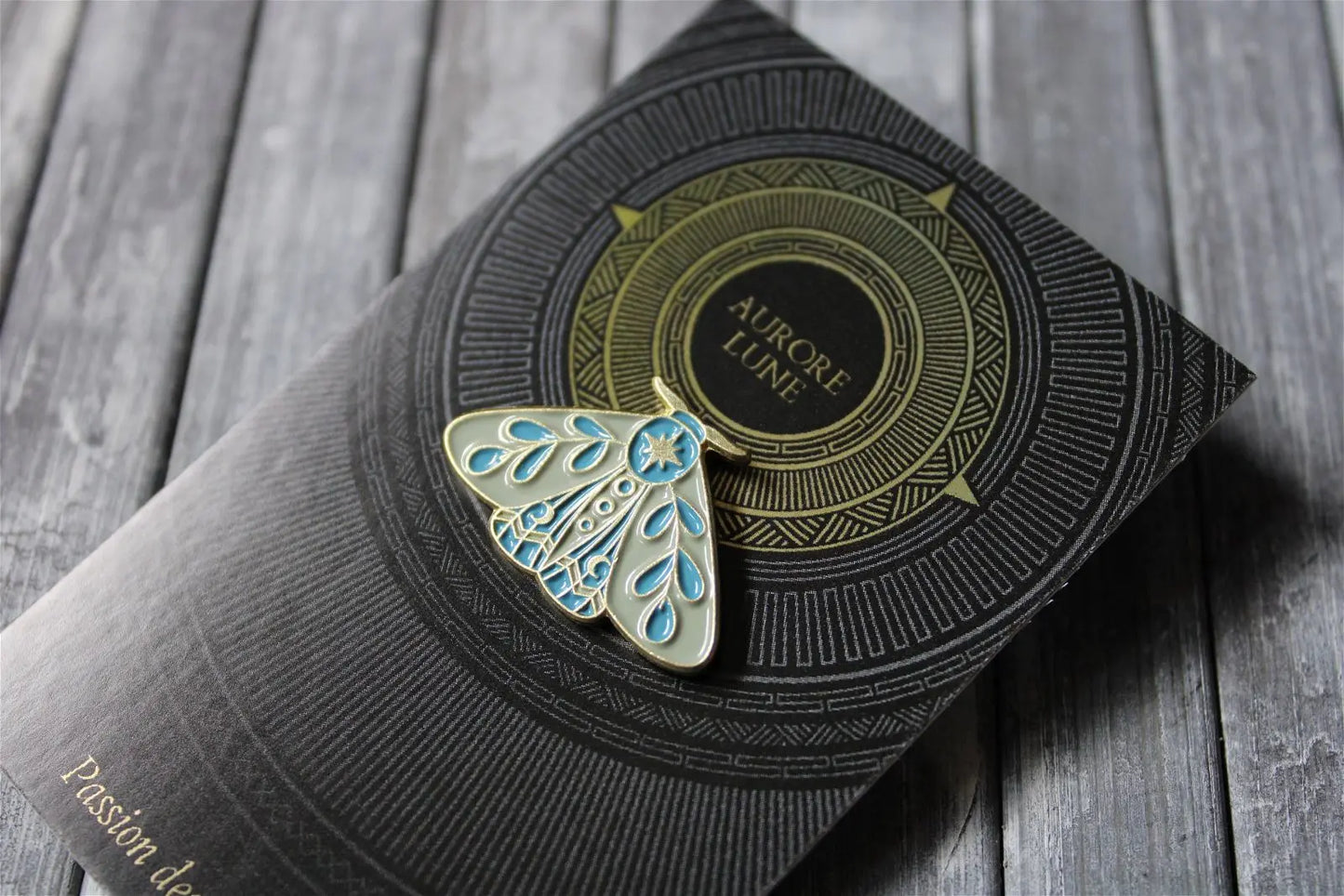 Pin's papillon - Aurore Lune