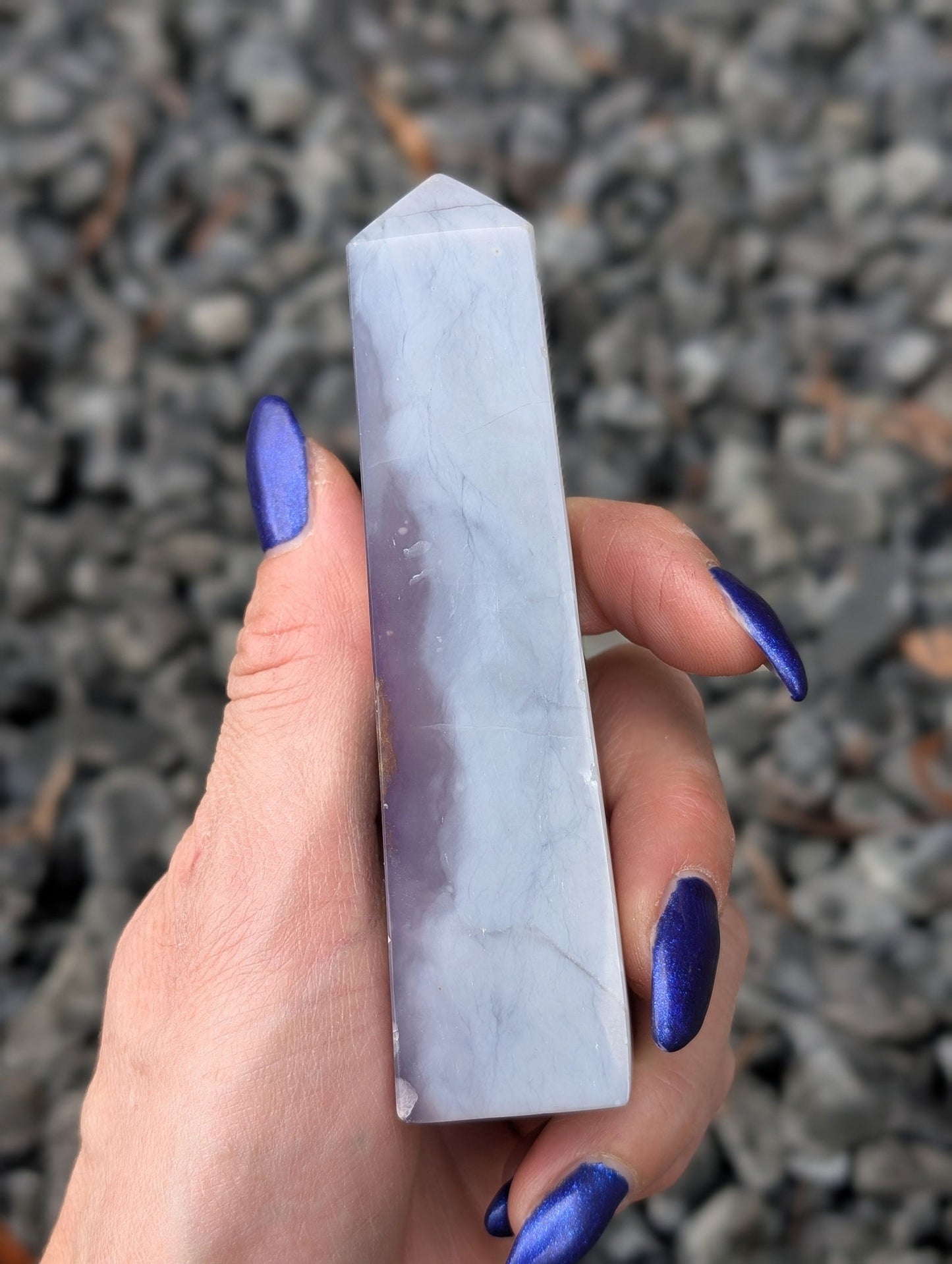Pointe de calcédoine pourpre ou violette - Aurore Lune