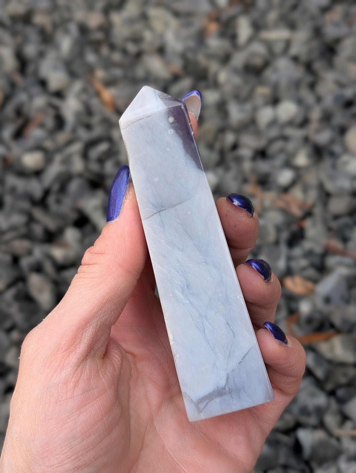 Pointe de calcédoine pourpre ou violette - Aurore Lune