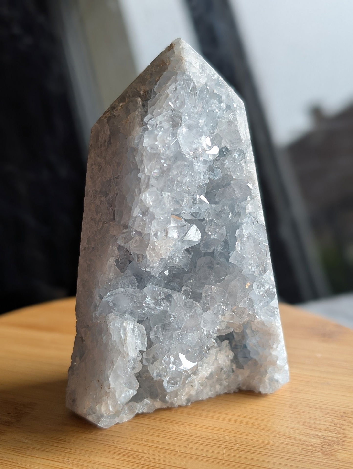 Pointe de célestite célestine brute - Aurore Lune