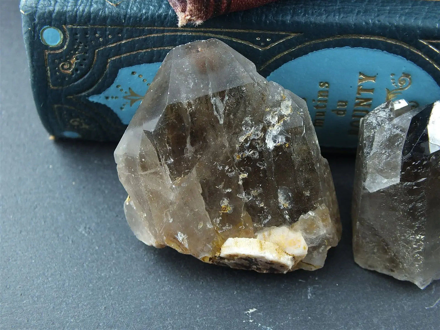 Pointe de quartz fumé ou enfumé brute AU CHOIX - Aurore Lune