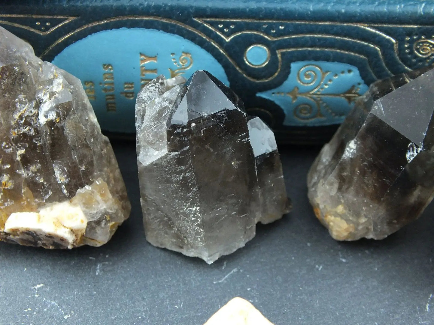 Pointe de quartz fumé ou enfumé brute AU CHOIX - Aurore Lune
