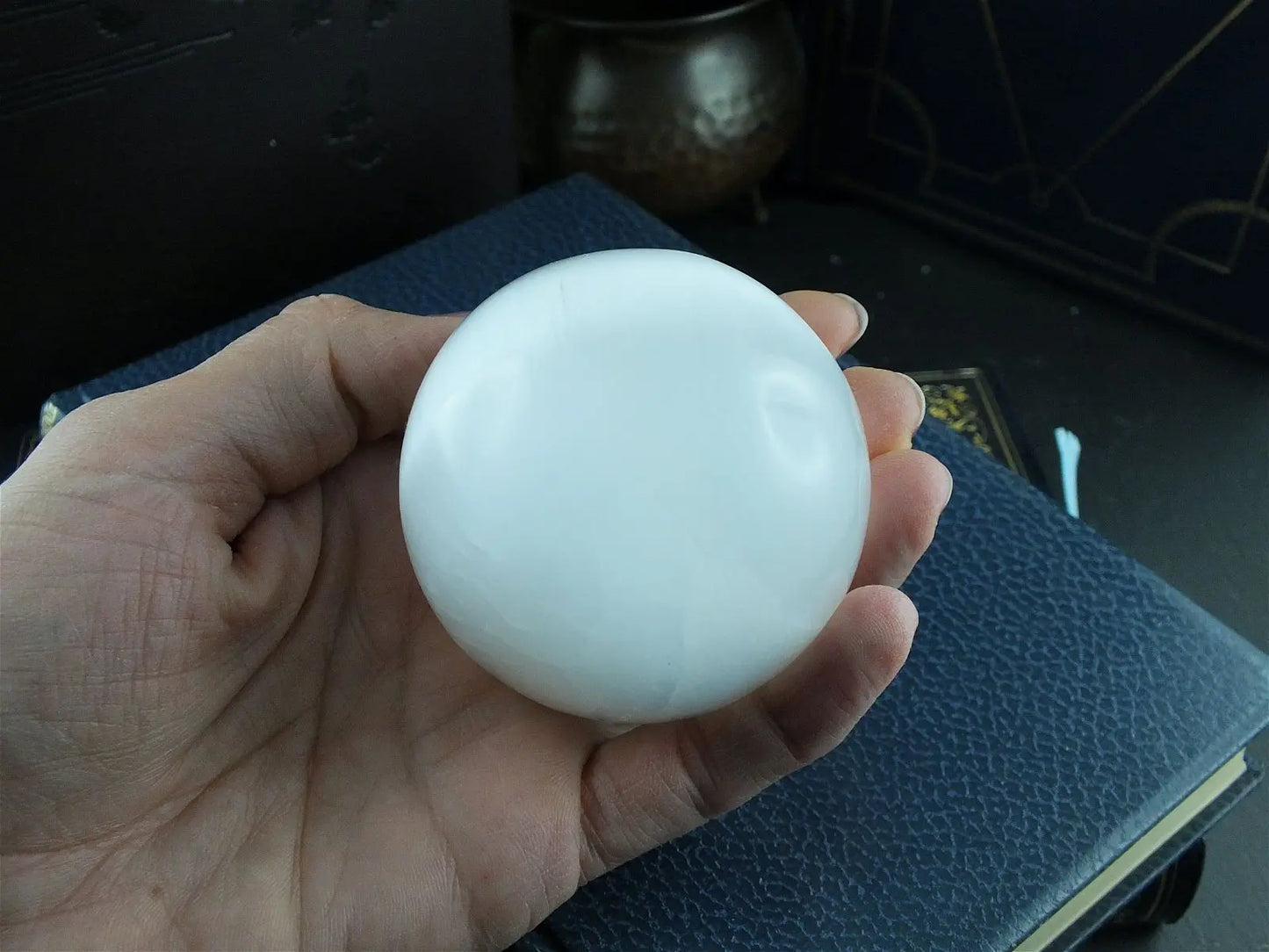 Sphère 5 - 6.5 cm en sélénite COLIS - Aurore Lune