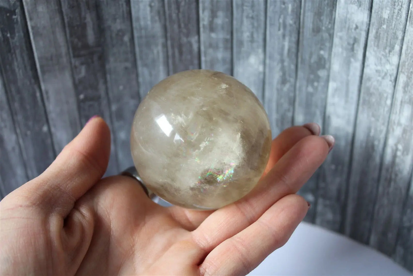 Sphère de citrine 6.5 cm - 295 grammes avec socle doré - Aurore Lune