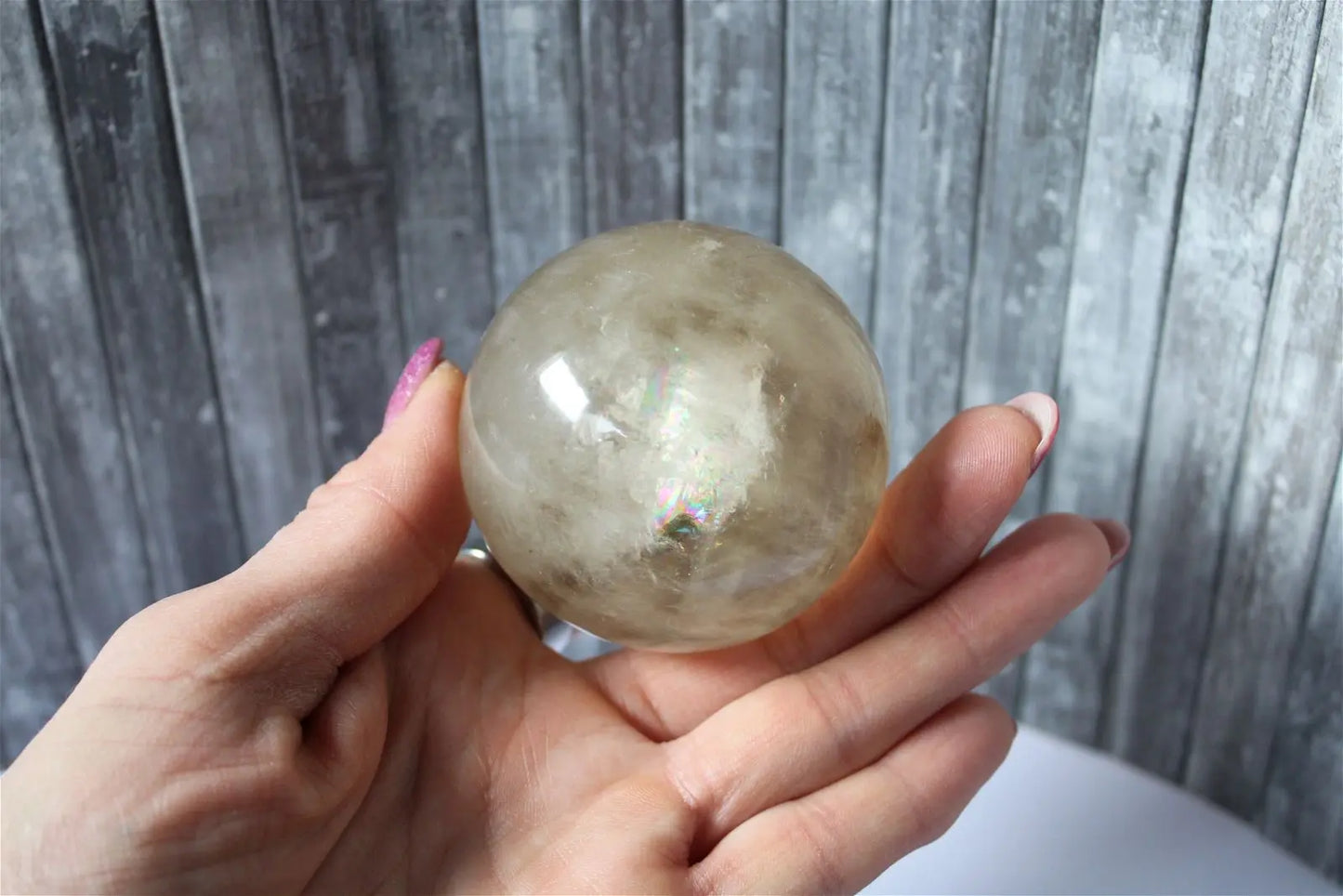 Sphère de citrine 6.5 cm - 295 grammes avec socle doré - Aurore Lune
