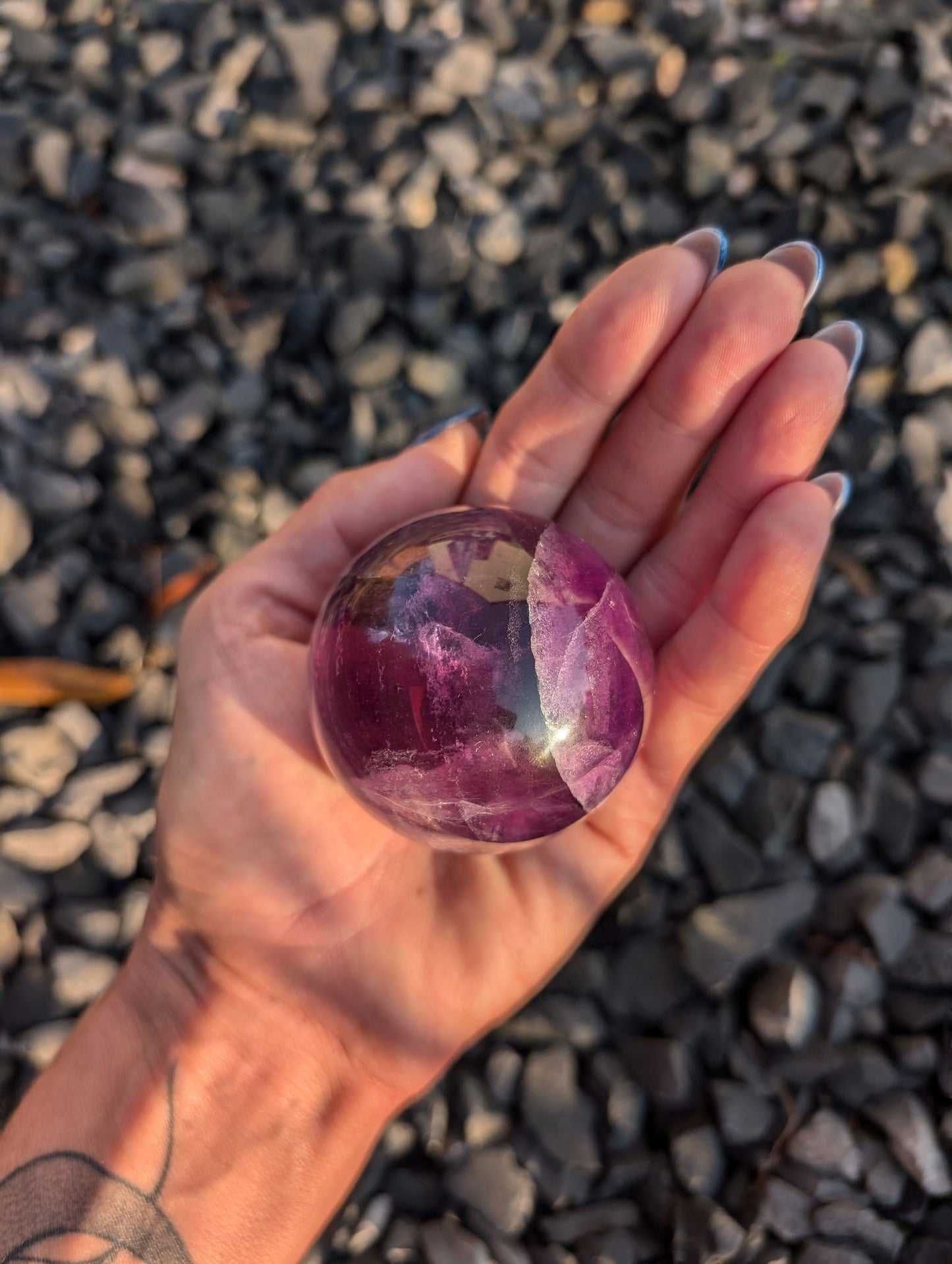 Sphère en fluorite violette - Aurore Lune
