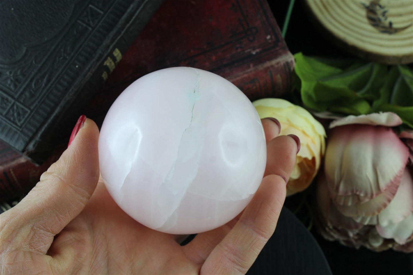 Sphère en manganocalcite 7 cm - Aurore Lune