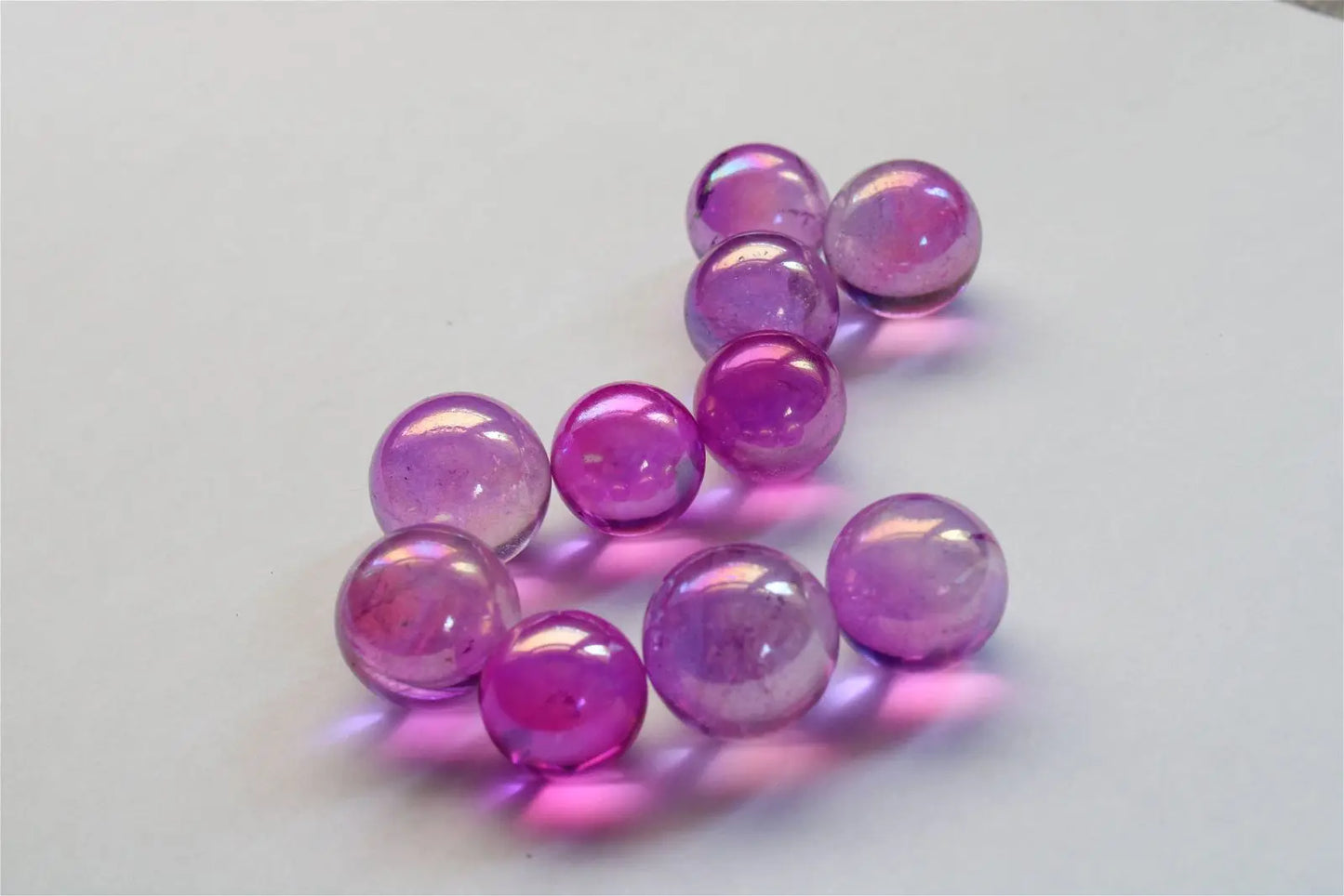 Sphère en quartz rainbow aura COULEUR ARTIFICIELLE - Aurore Lune