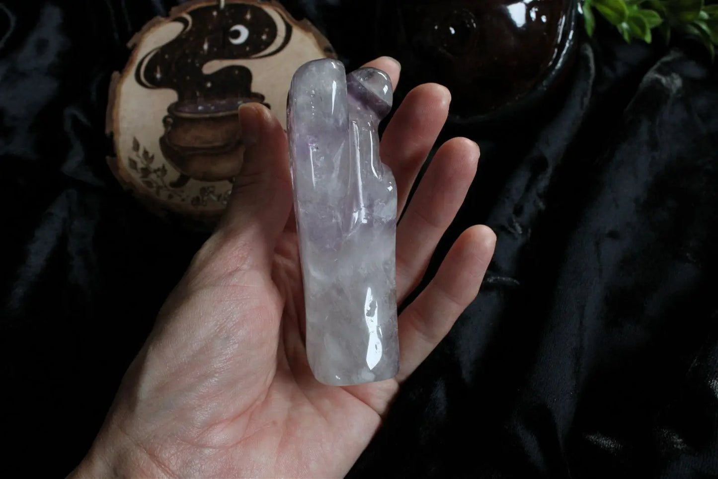 Statue XL ange en améthyste 9.6 cm de haut - Aurore Lune