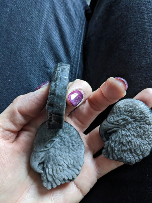 Tête d'aigle en obsidienne argentée - Aurore Lune