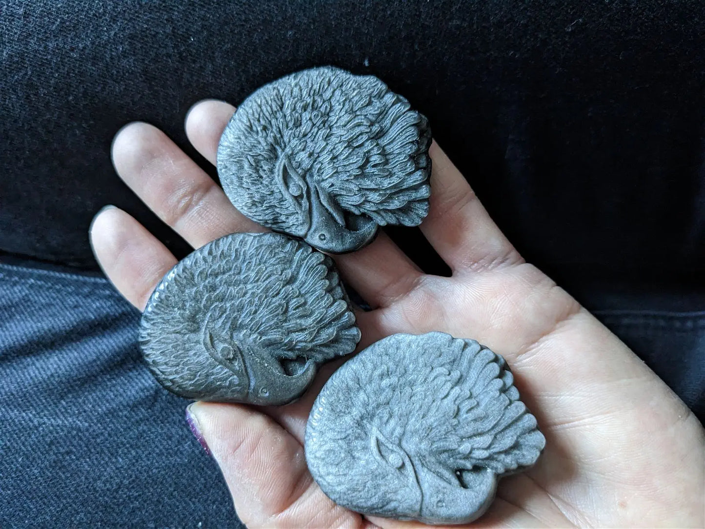 Tête d'aigle en obsidienne argentée - Aurore Lune