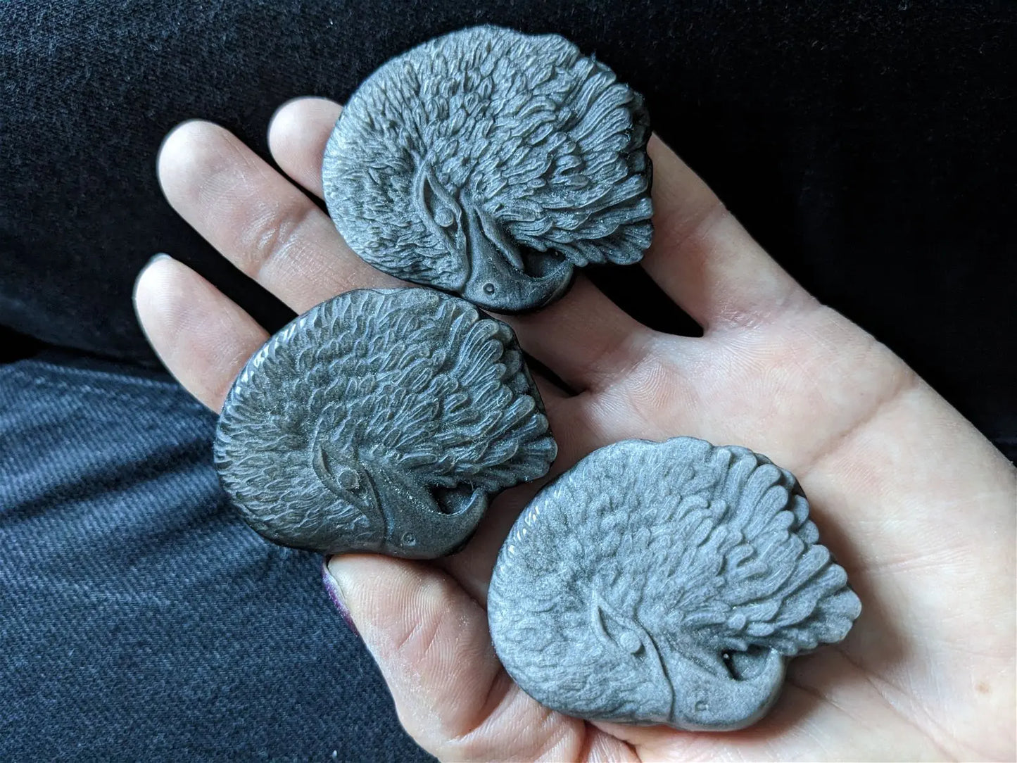 Tête d'aigle en obsidienne argentée - Aurore Lune