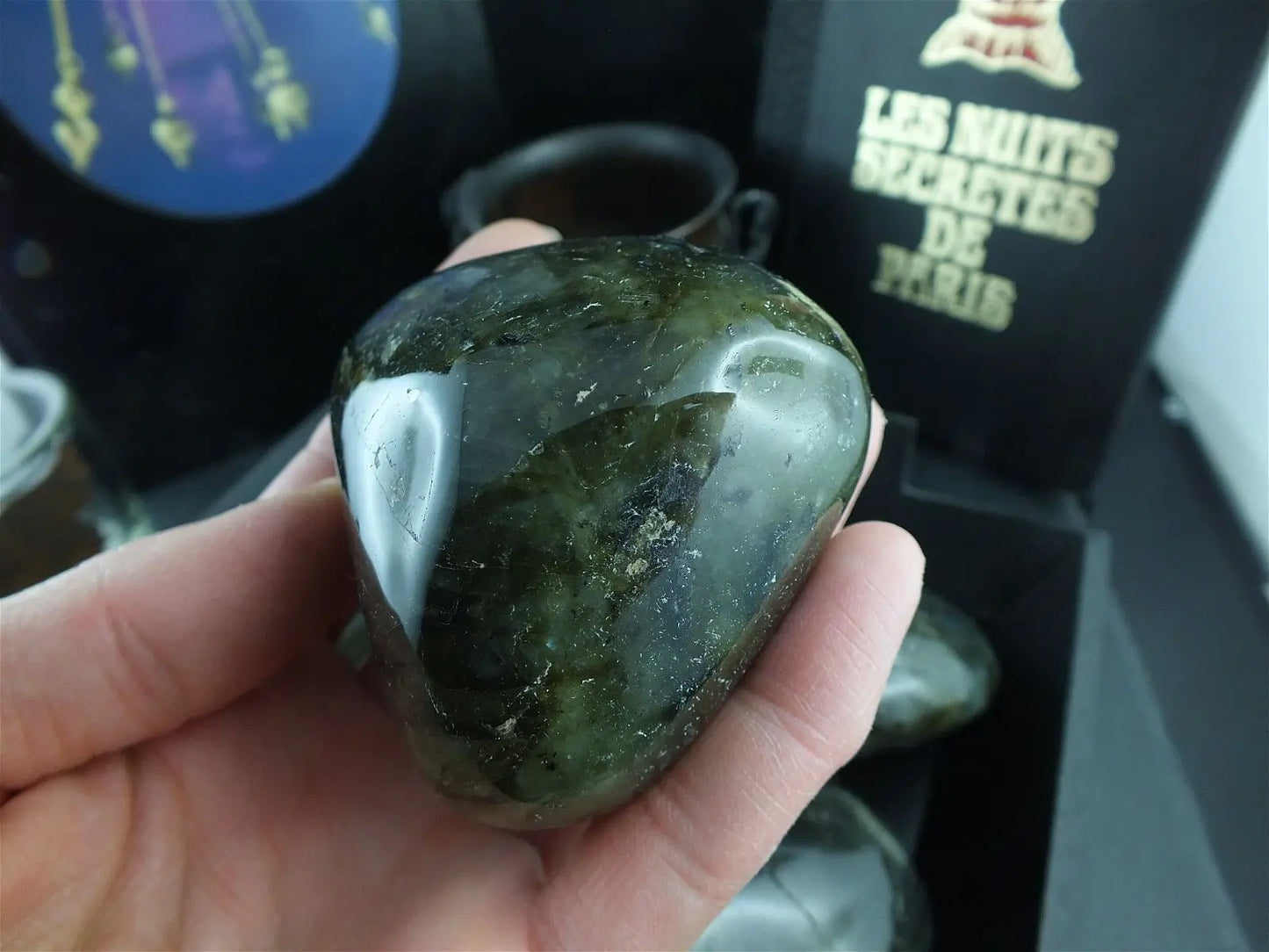 Gros galet de labradorite * PROTECTION DU FOYER * COLIS - Aurore Lune