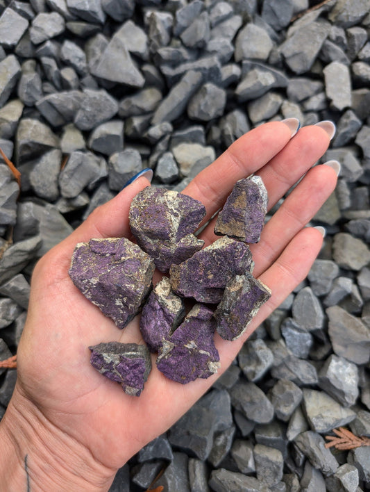 Un morceau de purpurite brute - Aurore Lune