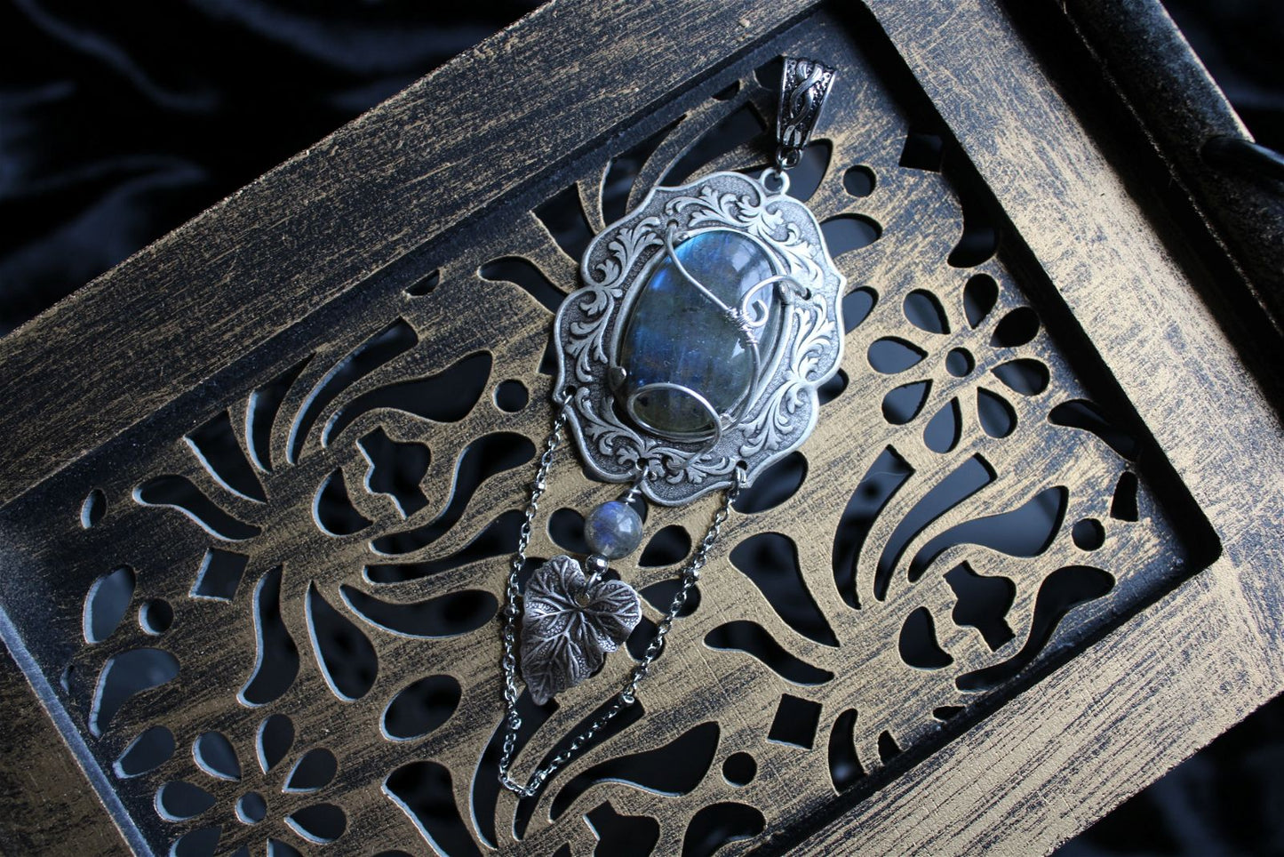 Collier labradorite baroque / elfique - Aurore Lune