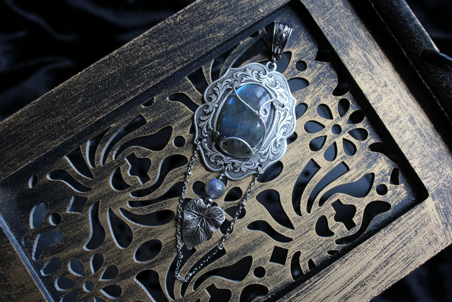 Collier labradorite baroque / elfique - Aurore Lune