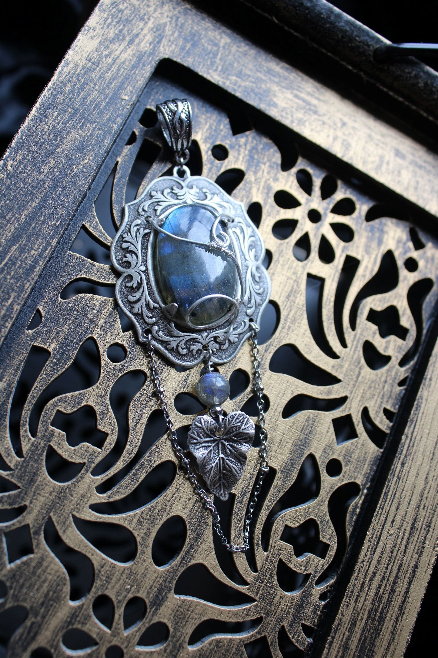 Collier labradorite baroque / elfique - Aurore Lune