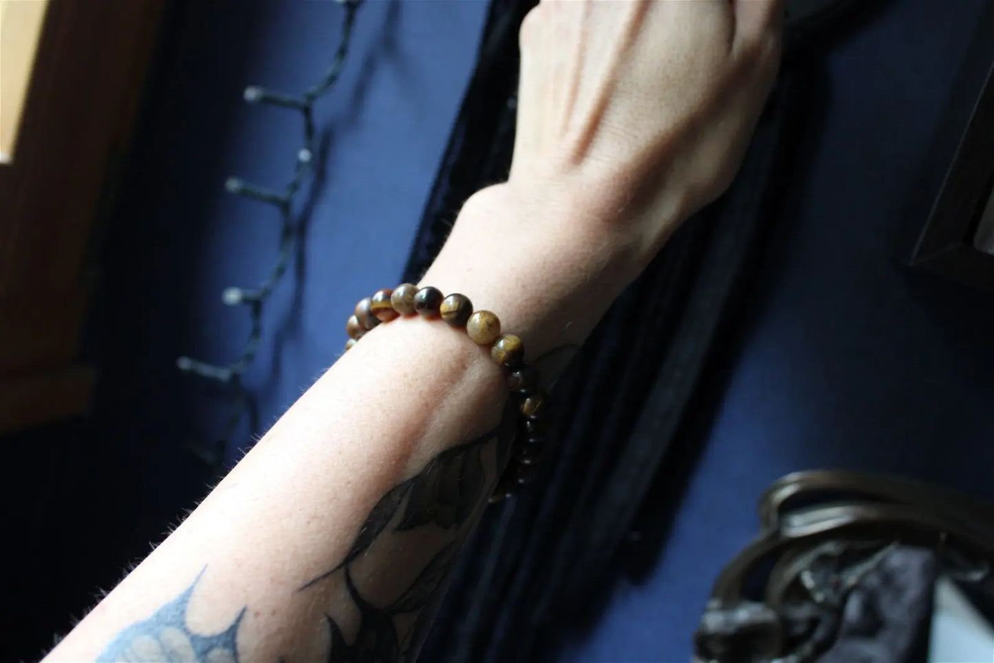 1 bracelet élastiqué en oeil de tigre poignet moyen / épais - Aurore Lune