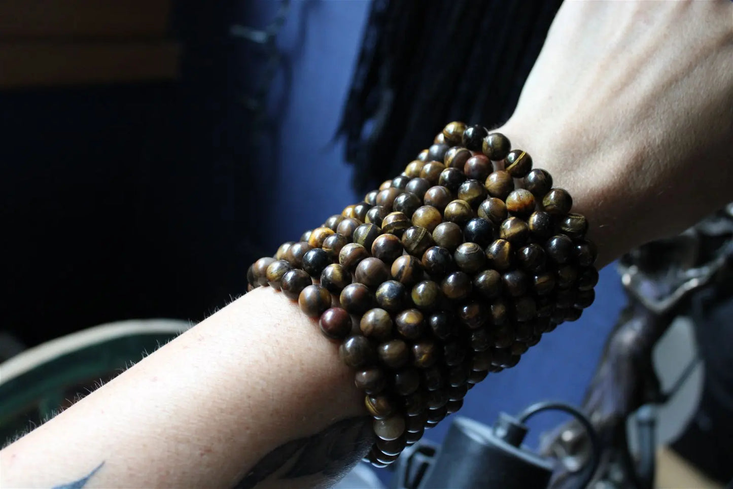 1 bracelet élastiqué en oeil de tigre poignet moyen / épais - Aurore Lune