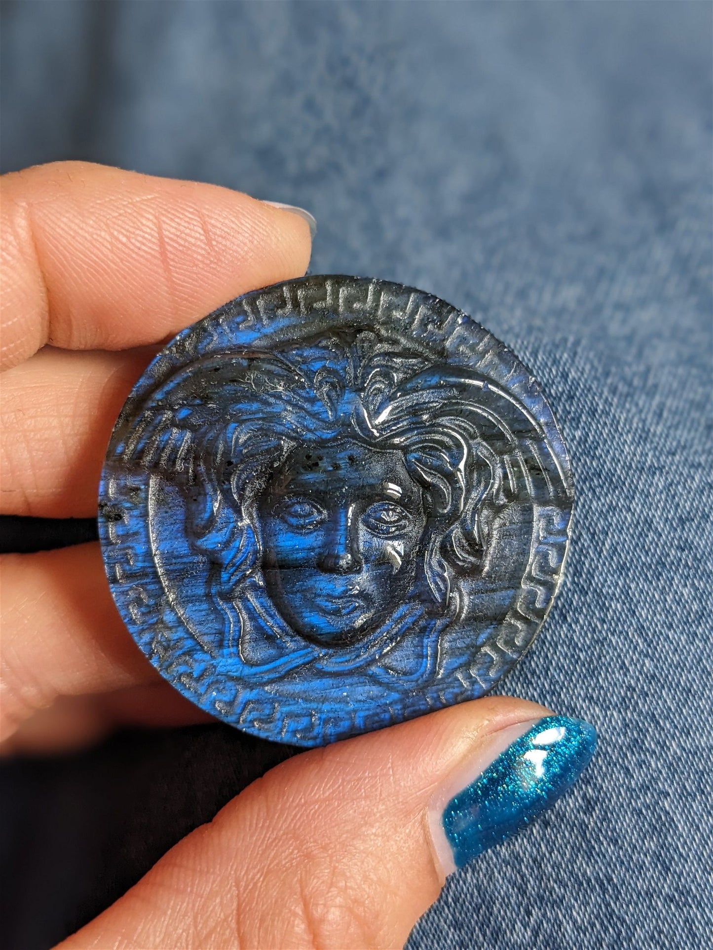 1 cabochon en labradorite Medusa/ méduse - Aurore Lune