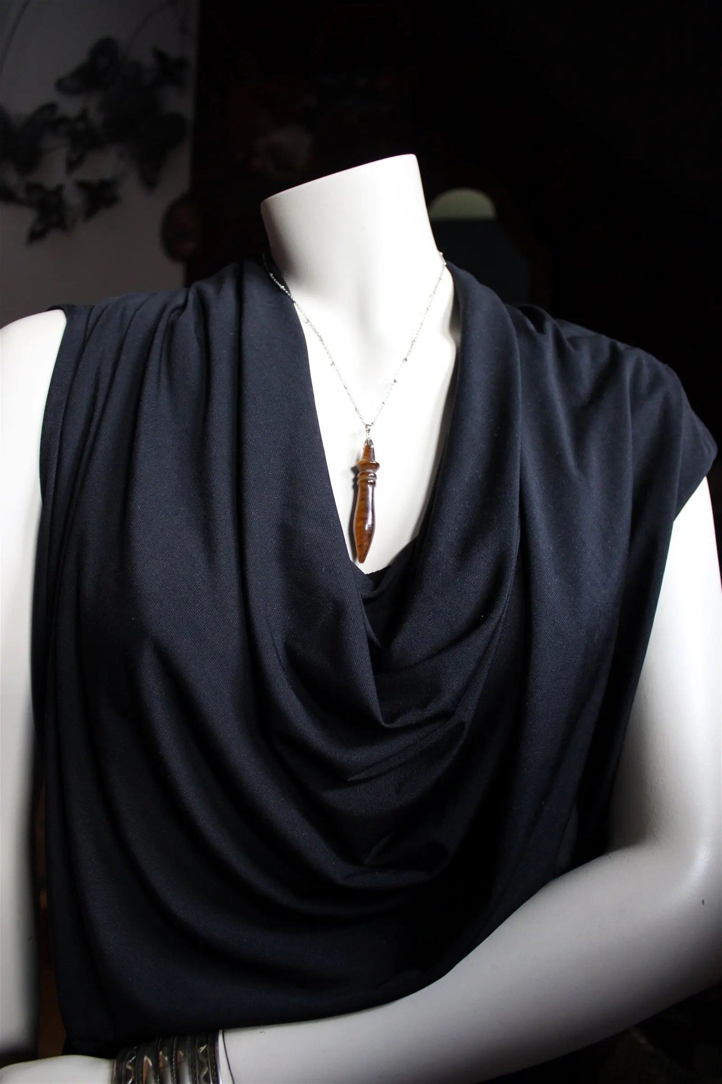 Collier avec oeil de tigre / pendule - Aurore Lune