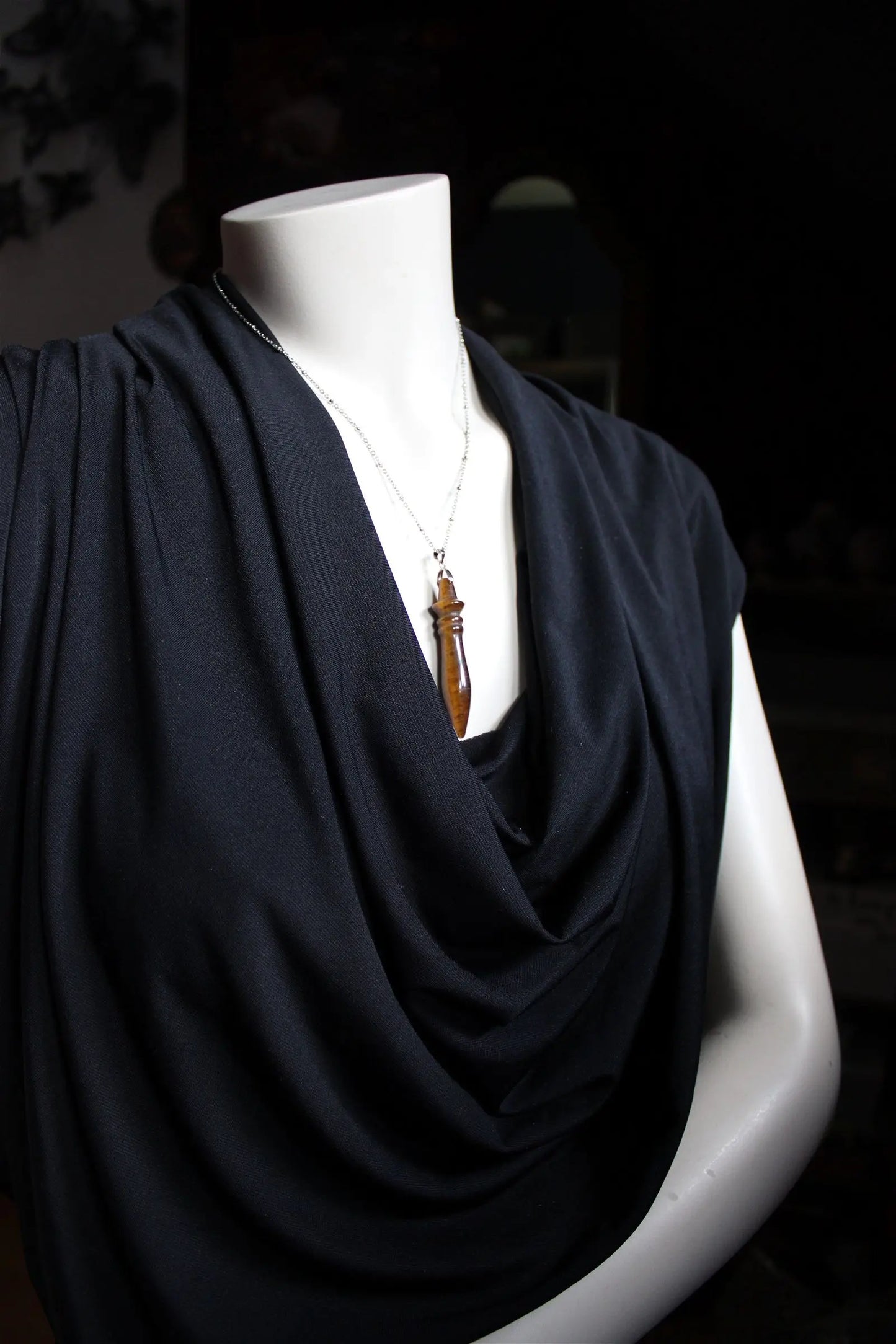 Collier avec oeil de tigre / pendule - Aurore Lune