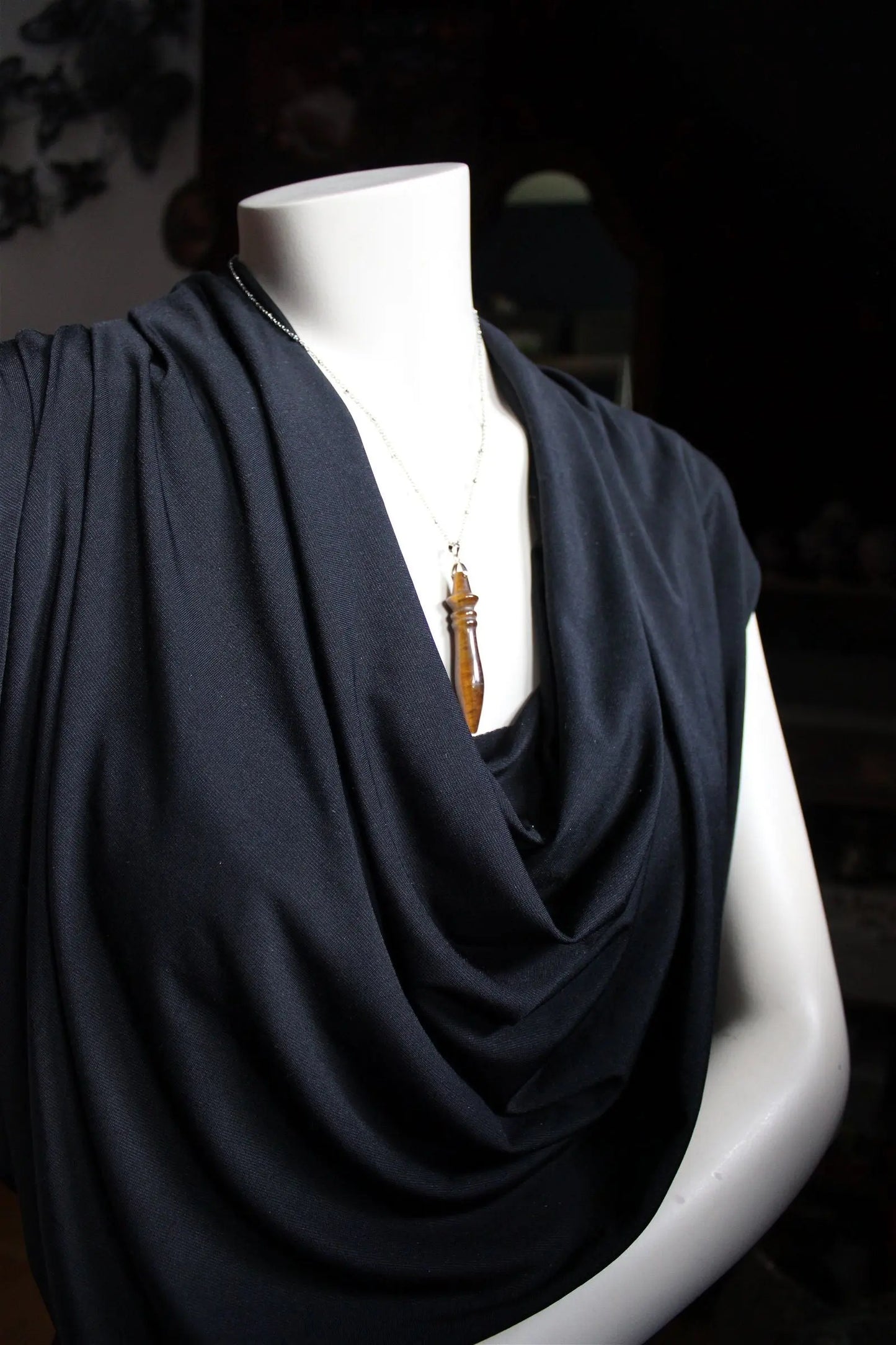 Collier avec oeil de tigre / pendule - Aurore Lune
