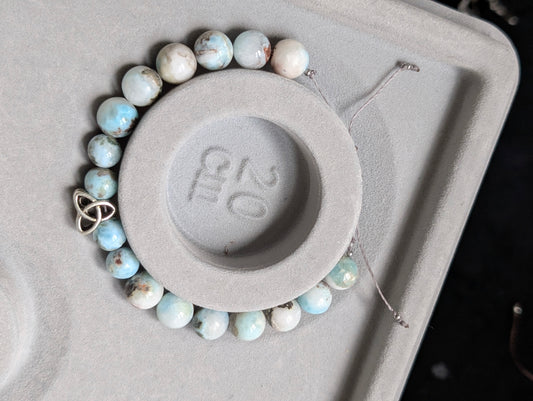 Bracelet larimar et triquetra 15 cm minimum