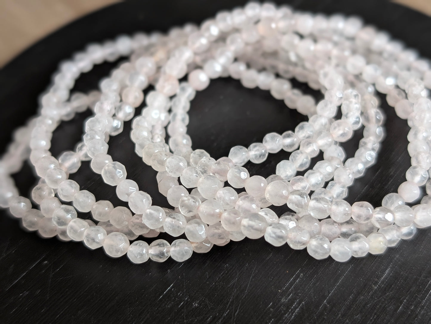 1 bracelet en quartz rose naturel