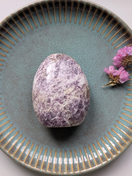 Une lépidolite à poser