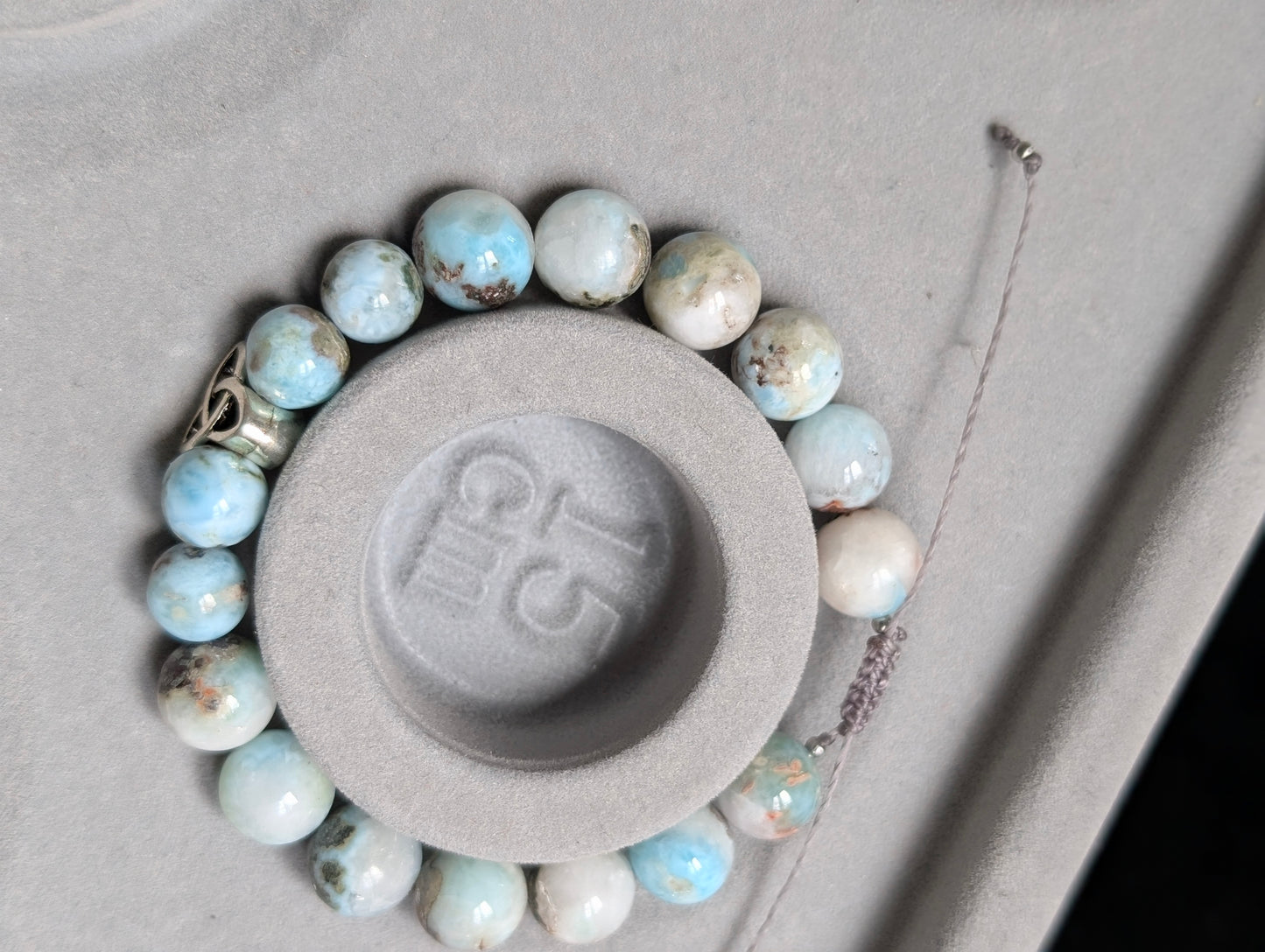 Bracelet larimar et triquetra 15 cm minimum