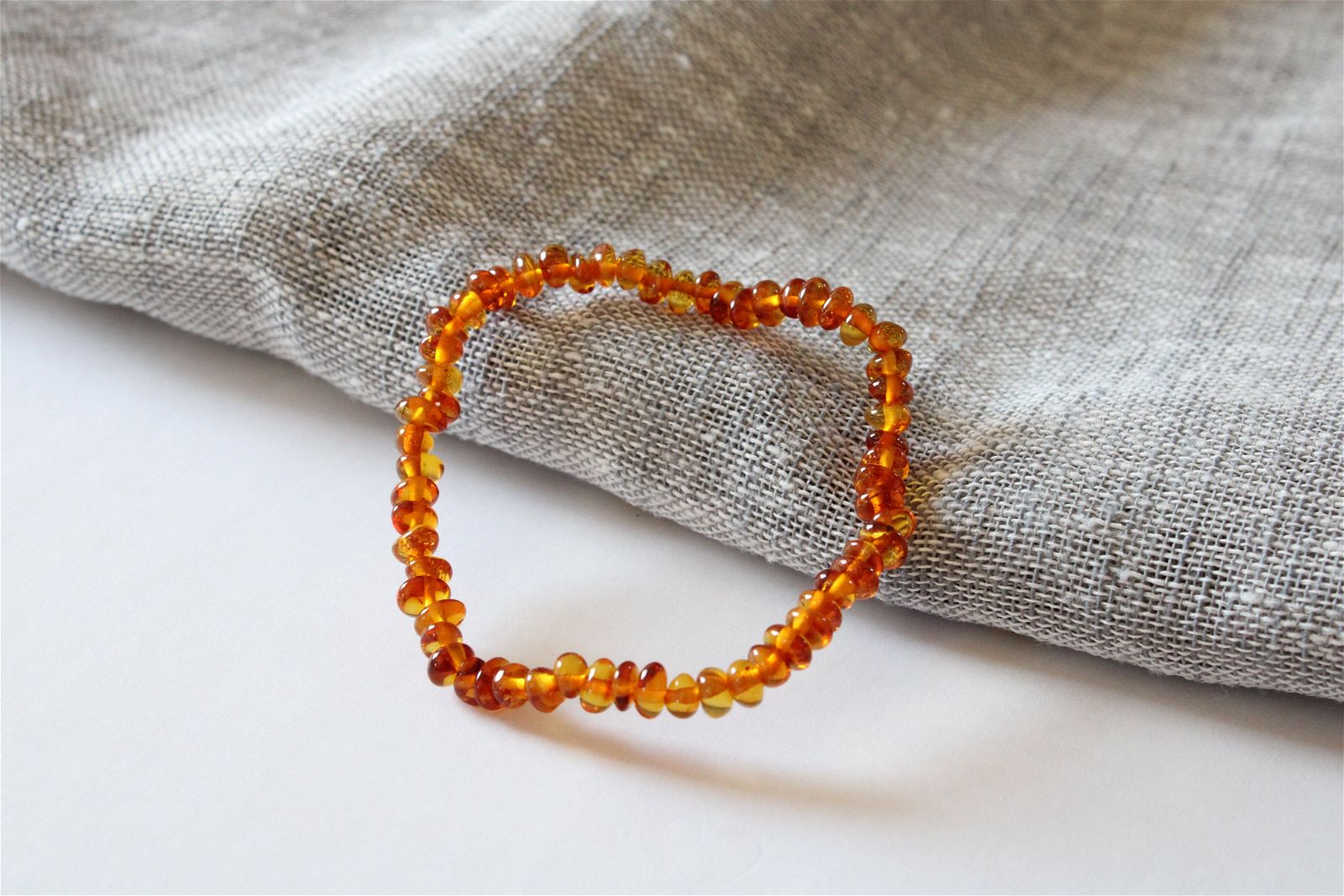 1 Bracelet ambre poignet moyen Lituanie - Aurore Lune 