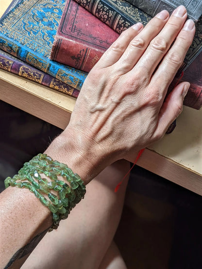 1 Bracelet en peridot poignet fin ou moyen - Aurore Lune 
