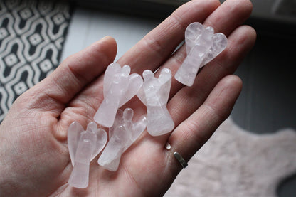 1 Petit ange en quartz rose 3-4 cm - Aurore Lune 