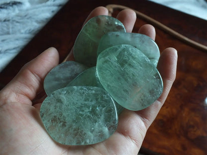 1 Pierre plate et rectangulaire en fluorite verte - Aurore Lune 