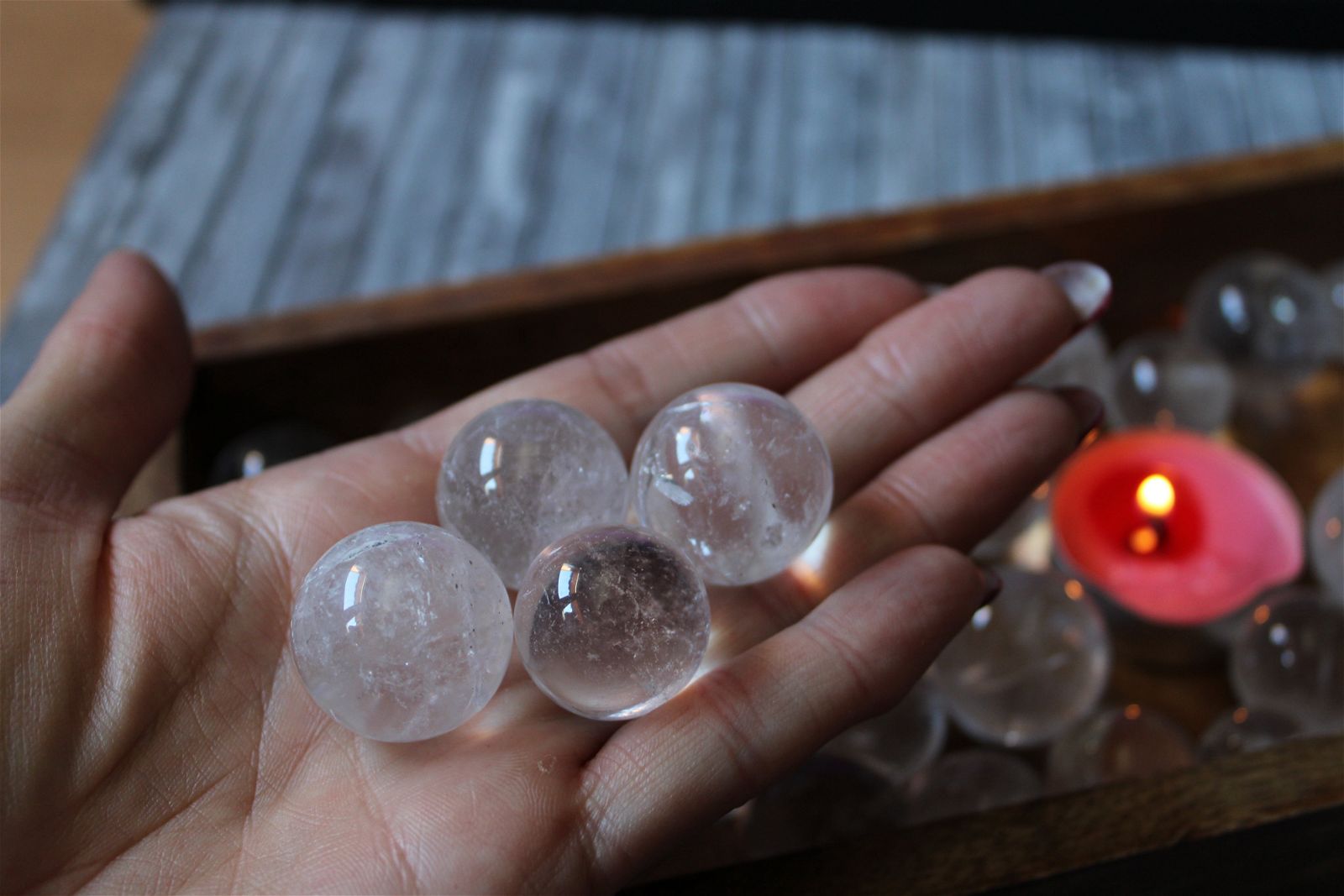 1 Sphère en cristal de roche MOYENNE - Aurore Lune 