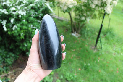 1 Tourmaline Noire à poser 1.364  kilogrammes 17 cm - Aurore Lune 